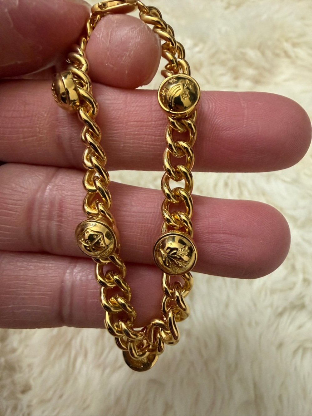 MISSOMA Lucy Williams Gold Lucky Charm Bracelet - Picture 2 of 4